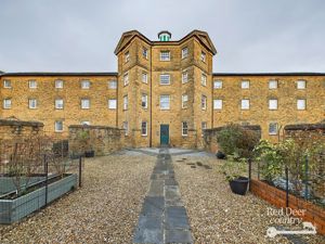 Photo 2- click for photo gallery